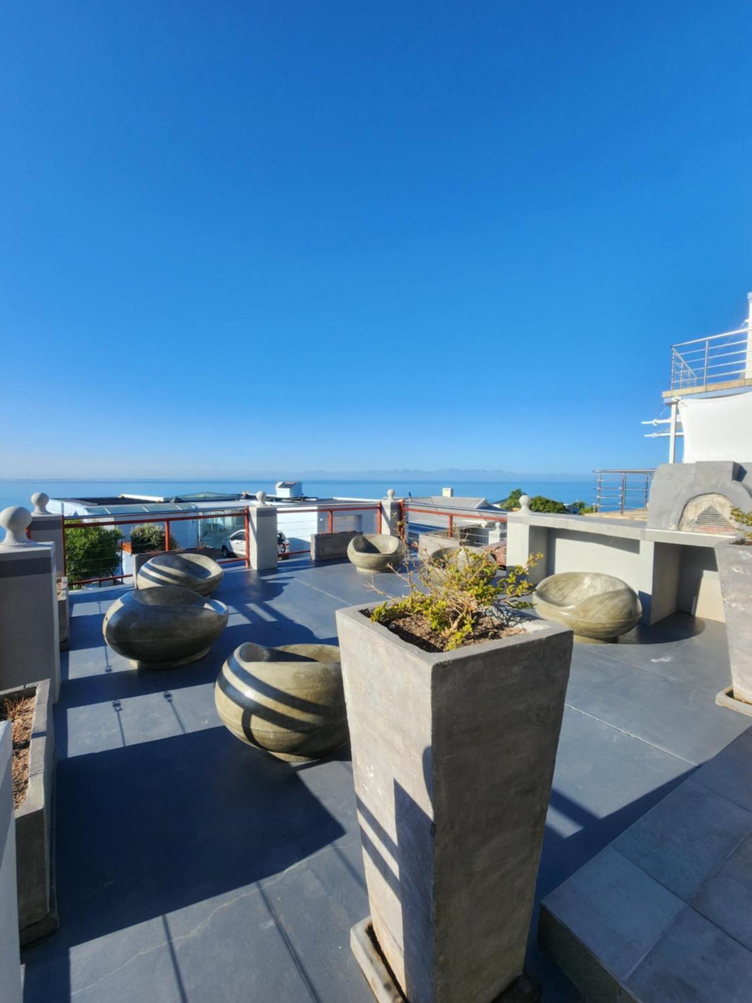Bendito At 5 * Cape Town